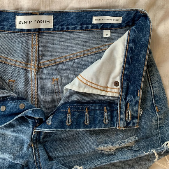 Aritzia DENIM FORUM The Ex-Boyfriend Short (size 27 eu/ jeans us 6) - Picture 2 of 3